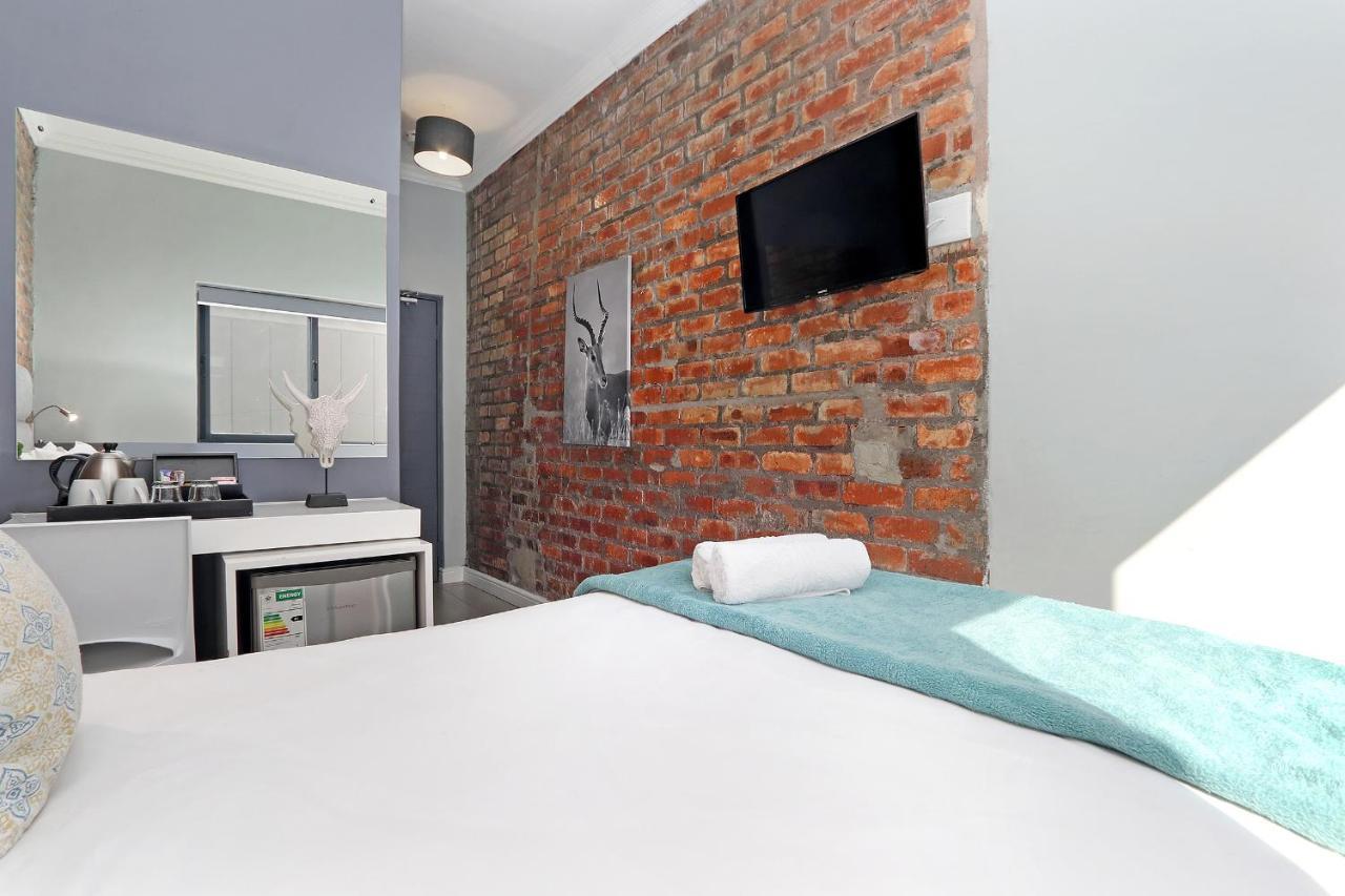 The Rhino Hotel & Apartments Cape Town Exterior photo