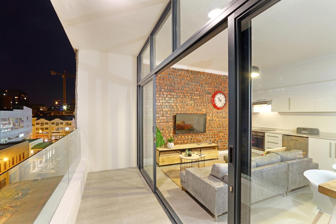 The Rhino Hotel & Apartments Cape Town Exterior photo