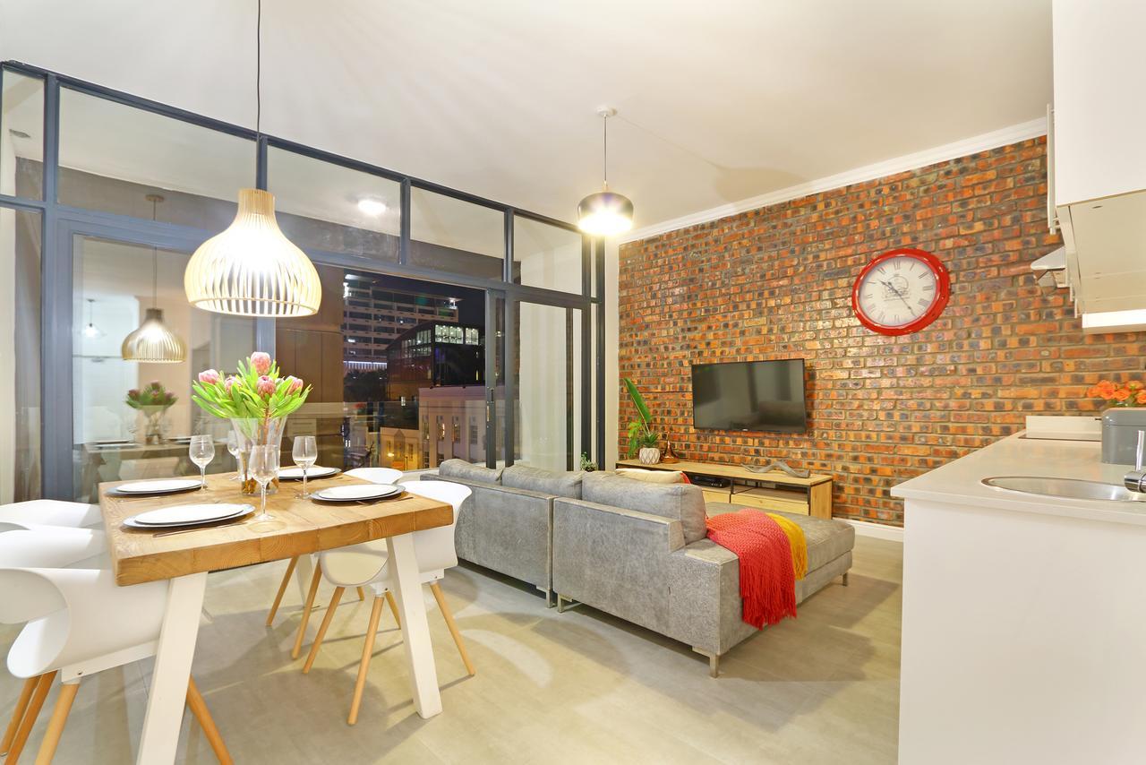 The Rhino Hotel & Apartments Cape Town Exterior photo